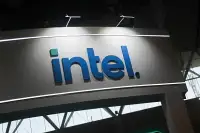 Intel інвестує $400 млн в ASML EUV для чіпів Panther Lake