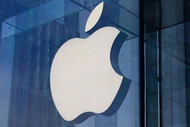 Apple повернула статус найдорожчої: майже $5 трлн, обігнавши Nvidia
