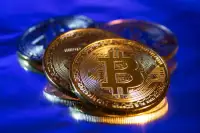 Біткойн впав нижче $80 000: вплив заяви ФРС на крипторинок