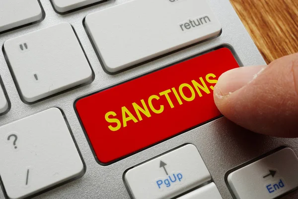 США запровадили 36 нових санкцій проти авіації Ірану у 2026 році
