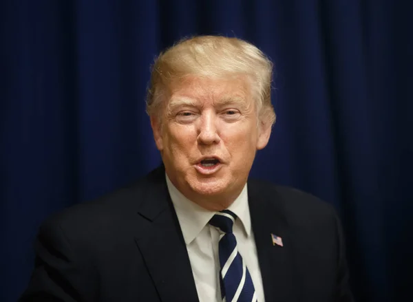 Трамп вимагає знизити ставку ФРС до 1% після її підвищення до 3,75-4%