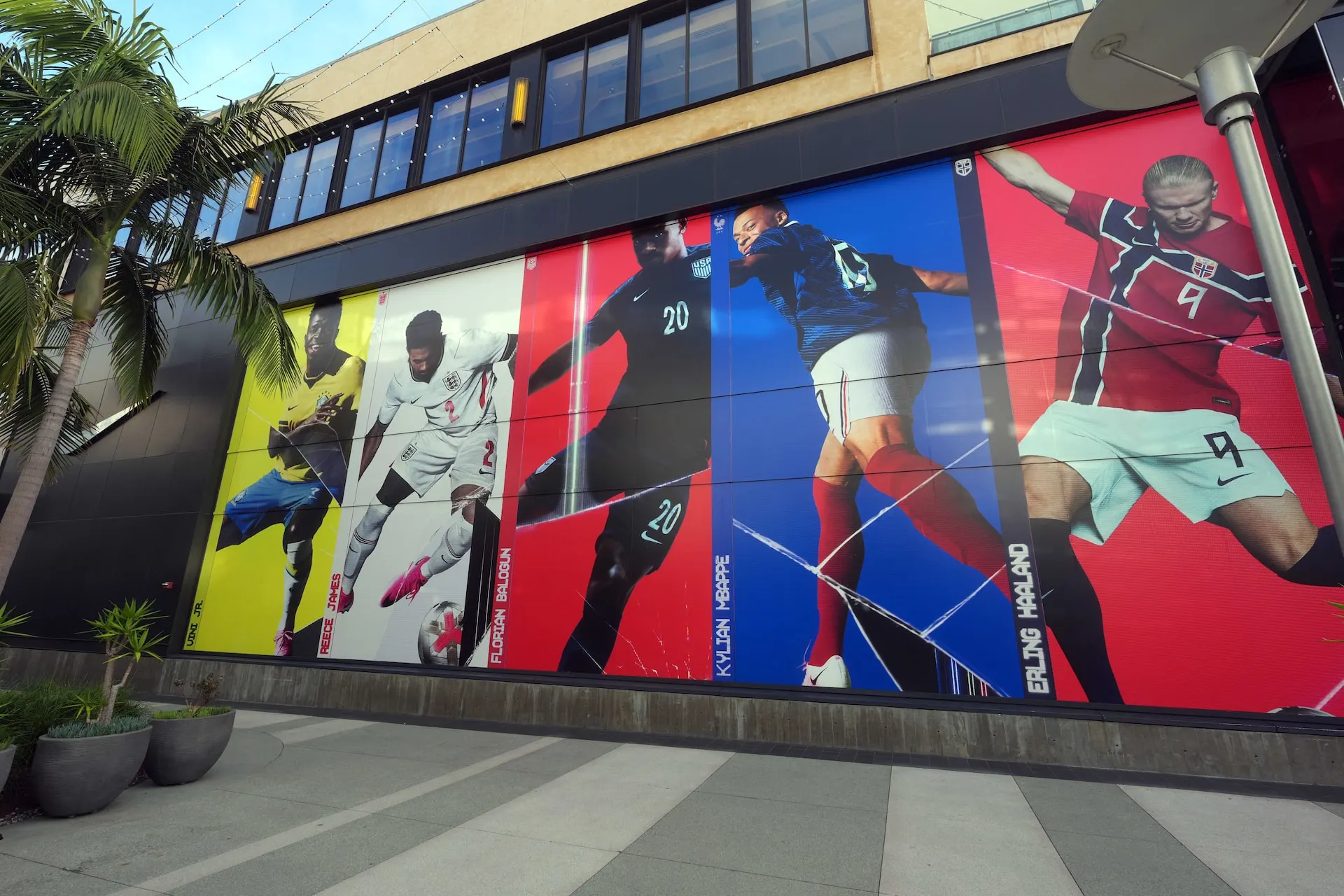 Adidas перевершив Nike: хто здобув перемогу у бізнес-гонці ЧС?