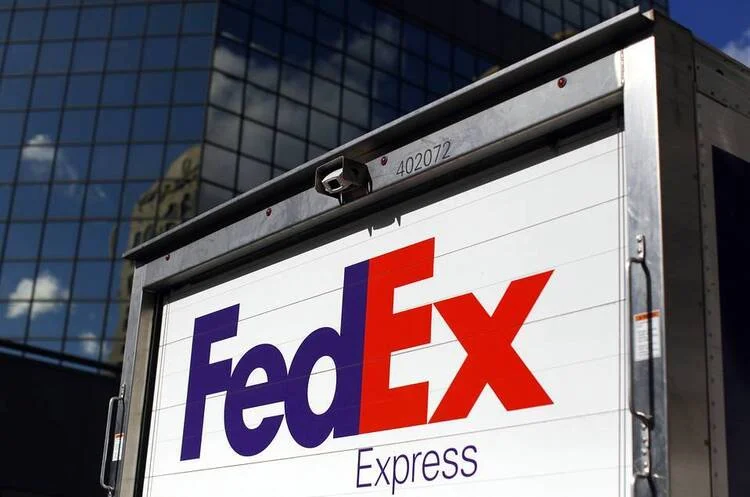 FedEx підвищує дивіденди на 5% після реструктуризації у 2026 році