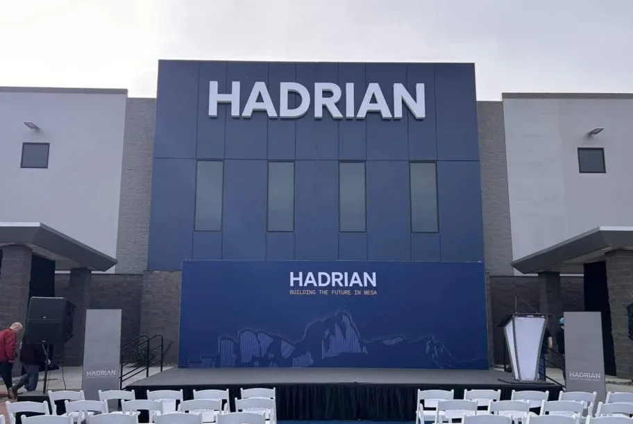 Hadrian залучив $1,37 млрд: оцінка $7,87 млрд, розширення виробництва