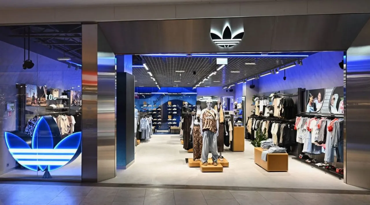 Adidas інвестує в Україну: у Києві відкрили унікальний магазин Originals 2026