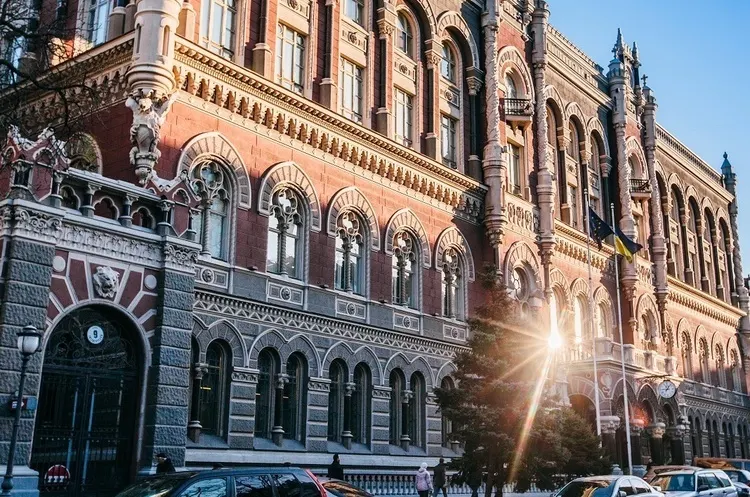 Офіційний курс валют НБУ на 9 вересня 2026: долар стабільний, євро дешевшає