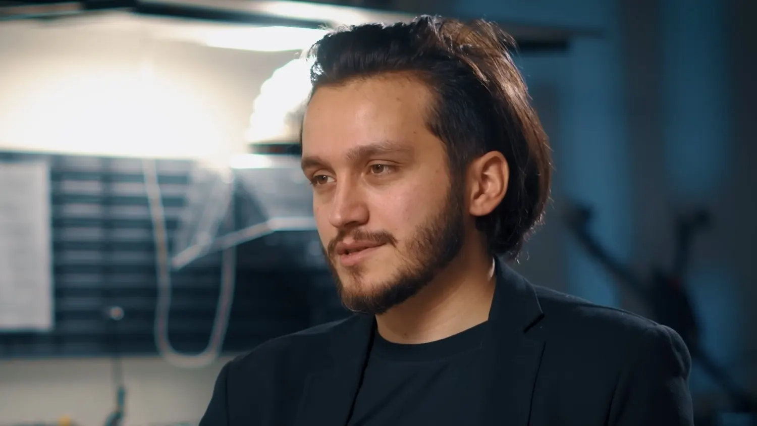 Обшуки ДБР у власника VYRIY Бабенка: підозра в завищенні цін на дрони