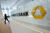 Commerzbank викупить акції на €1.2 млрд: захист від UniCredit