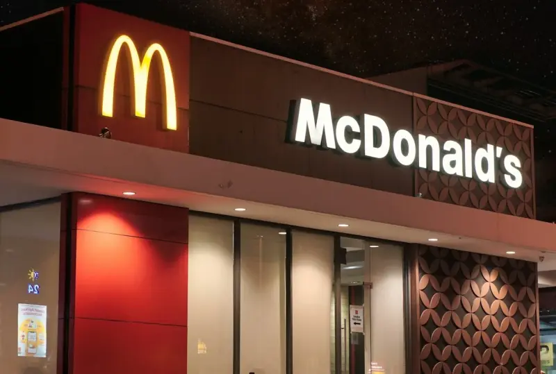 McDonald's у Києві: Чому зникли позиції меню через затримки постачання у 2026 році