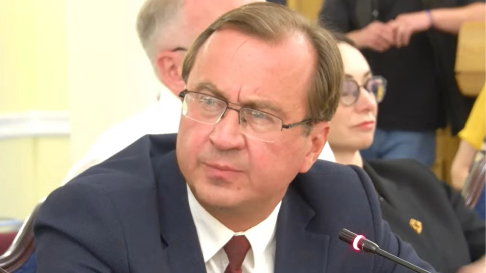 Сенс Банк: Містюк заперечує знайомство з фігурантами “плівок Міндіча”