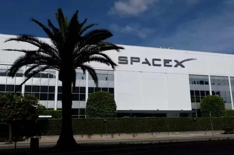 SpaceX згортає Falcon 9 після 2028: стратегічний перехід на Starship