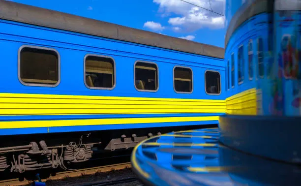 Україна вичерпує резерв локомотивів через удари по залізниці