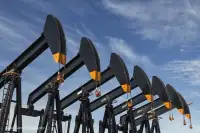 Нафта дорожчає: ескалація США-Іран підняла ціни до $76 у 2026
