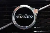 Акції Volvo Car рекордно впали через збитки та продажі в Китаї