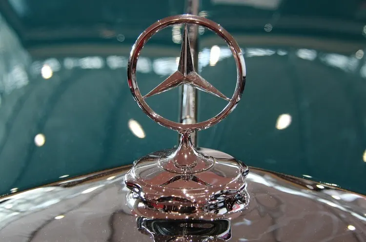 Продажі Mercedes-Benz впали на 8% у III кварталі 2026 року
