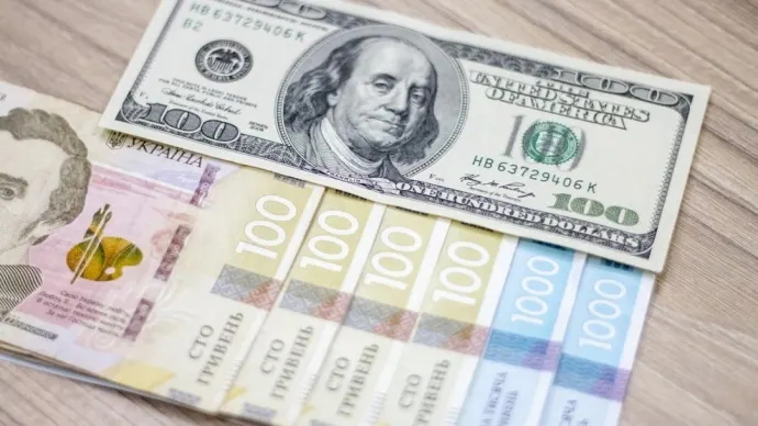 НБУ знизив курс долара та євро на 10 серпня: аналіз впливу