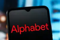 Alphabet: Збільшення витрат на ШІ до $205 млрд та фінансові успіхи