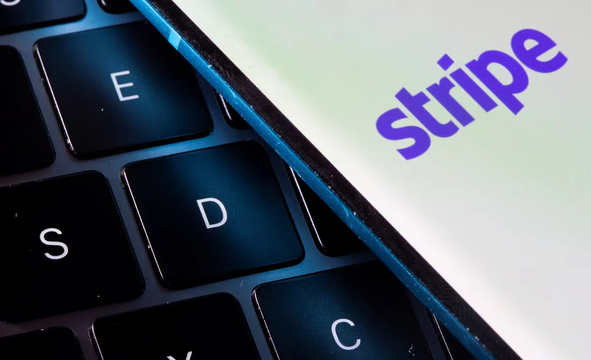 Stripe та Advent International готові купити PayPal за $53+ млрд у 2026 році