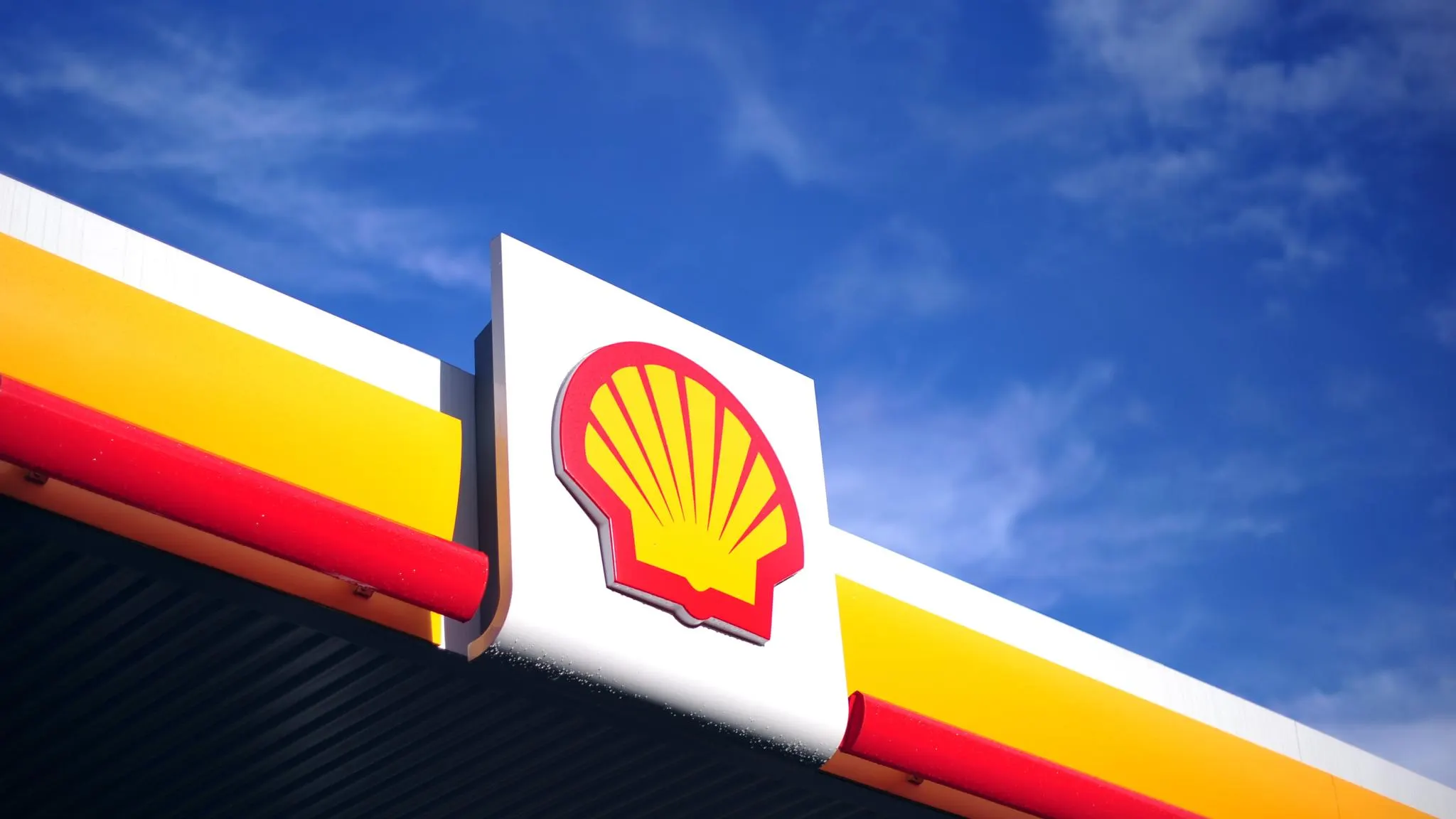 Shell продає TotalEnergies європейські проєкти ВДЕ: стратегія оптимізації