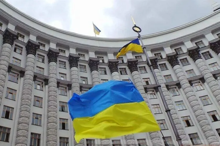 Зарплати вчителям 2026: Уряд виділив 57,4 млрд грн та змінив формулу