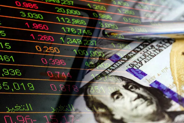 Офіційний курс долара та євро 15 липня 2026: НБУ підвищив вартість